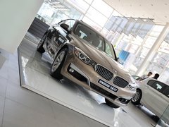 2013款 328i 2.0T 自动 风尚设计套装