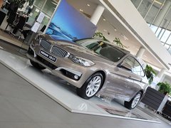 2013款 328i 2.0T 自动 风尚设计套装