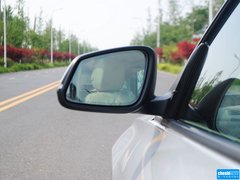 2013款 328i 2.0T 自动 风尚设计套装