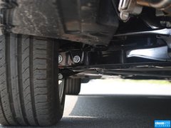 2013款 328i 2.0T 自动 风尚设计套装
