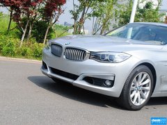 2013款 328i 2.0T 自动 风尚设计套装
