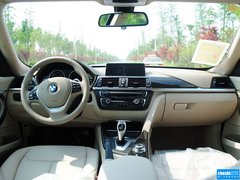2013款 328i 2.0T 自动 风尚设计套装
