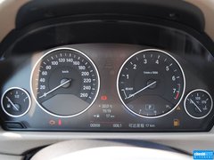 2013款 328i 2.0T 自动 风尚设计套装