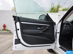 2013款 328i 2.0T 自动 风尚设计套装