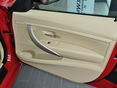 2013款 320i 2.0T 自动 领先版