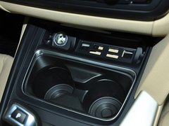 2013款 320i 2.0T 自动 领先版