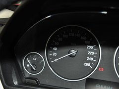 2013款 320i 2.0T 自动 领先版