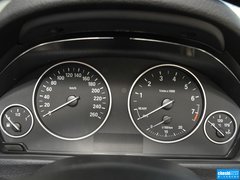 2013款 320i 2.0T 自动 领先版