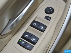 2013款 320i 2.0T 自动 领先版