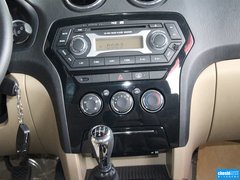 2013款 2.4T 手动 四驱特装版 5座