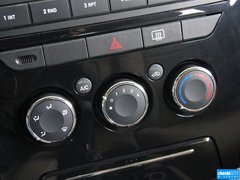 2013款 2.4T 手动 四驱特装版 5座