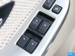 2013款 2.4T 手动 四驱特装版 5座