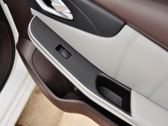 2013款 2.0T 自动 旗舰型