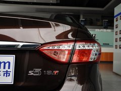 2013款 1.8T 自动 尊贵型