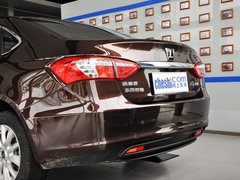 2013款 1.8T 自动 尊贵型
