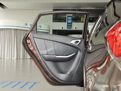 2013款 1.8T 自动 尊贵型
