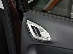 2013款 1.8T 自动 尊贵型