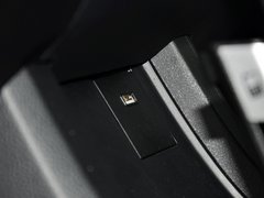 2013款 1.8T 自动 尊贵型