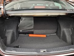 2013款 1.8T 自动 尊贵型