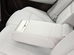 2013款 1.8T 自动 旗舰型