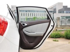 2013款 1.8T 自动 旗舰型