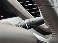 2013款 1.8T 自动 旗舰型