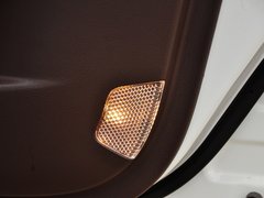 2013款 1.8T 自动 旗舰型