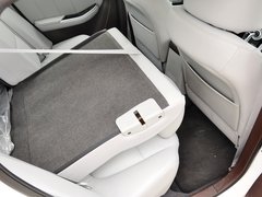 2013款 1.8T 自动 旗舰型