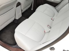 2013款 1.8T 自动 旗舰型