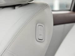 2013款 1.8T 自动 旗舰型