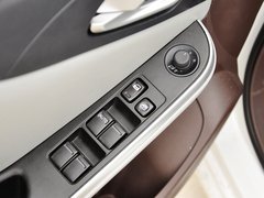 2013款 1.8T 自动 旗舰型