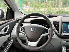 2013款 1.8T 自动 旗舰型