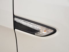 2013款 1.8T 自动 旗舰型