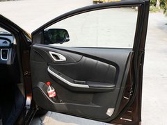 2013款 1.8T 自动 尊贵型