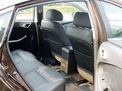 2013款 1.8T 自动 尊贵型