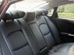 2013款 1.8T 自动 尊贵型