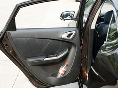 2013款 1.8T 自动 尊贵型