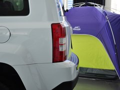 2014款 2.4L 自动 蛇行珍藏版 5座