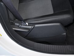 2014款 2.4L 自动 蛇行珍藏版 5座