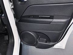 2014款 2.4L 自动 蛇行珍藏版 5座