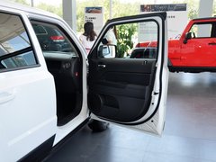 2014款 2.4L 自动 蛇行珍藏版 5座