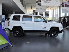 2014款 2.4L 自动 蛇行珍藏版 5座