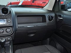 2014款 2.4L 自动 蛇行珍藏版 5座