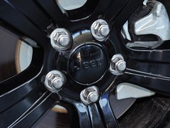 2014款 2.4L 自动 蛇行珍藏版 5座