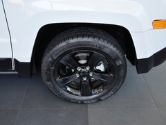 2014款 2.4L 自动 蛇行珍藏版 5座