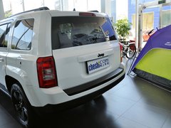 2014款 2.4L 自动 蛇行珍藏版 5座