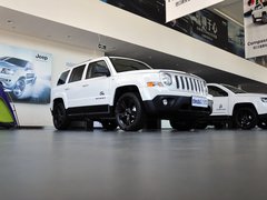 2014款 2.4L 自动 蛇行珍藏版 5座