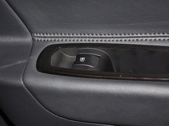2013款 2.5L CVT 四驱舒适版 5座