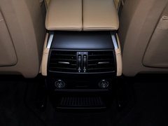 2013款 4.4T 自动 5座