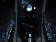 2013款 1.5L 手动 都市时尚版 5座